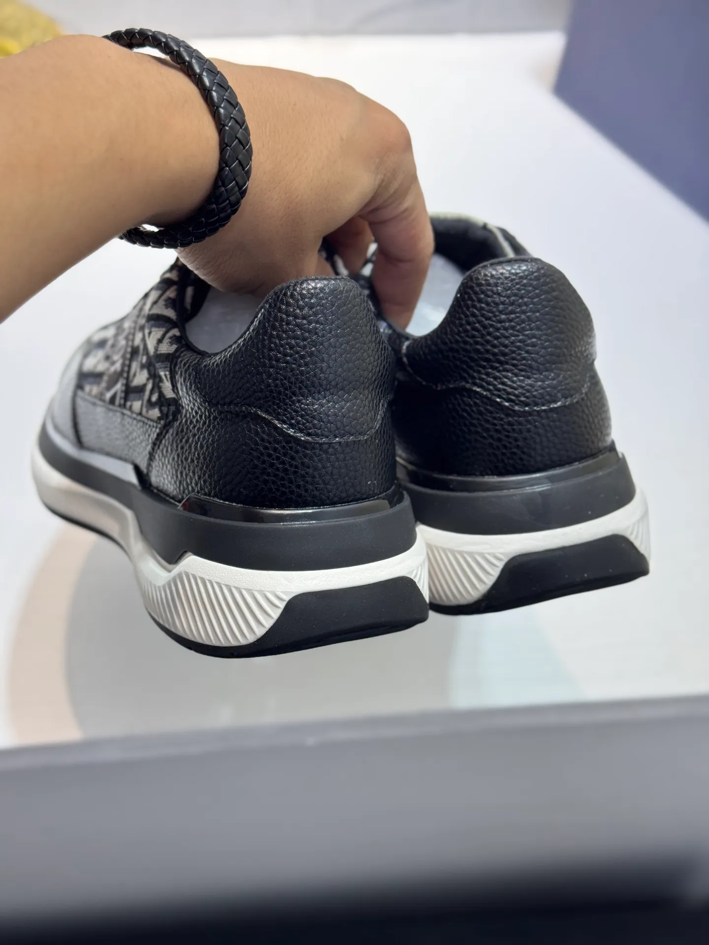Men's shoes 💰440 [New model] 🦑🦑Dio* (Dior) sneakers, the latest model from the official website 🎁casual and fashionable high-top men's shoes 👟hot style 💥 simple and elegant version, exclusive for trendy men. Unique official website's latest brand elements 👑original decoration, imported cowhide with classic fabrics, fashionable and generous accessories, sheepskin lining, ✅ wear-resistant casual outsole. Size: 38-44 (45 customized